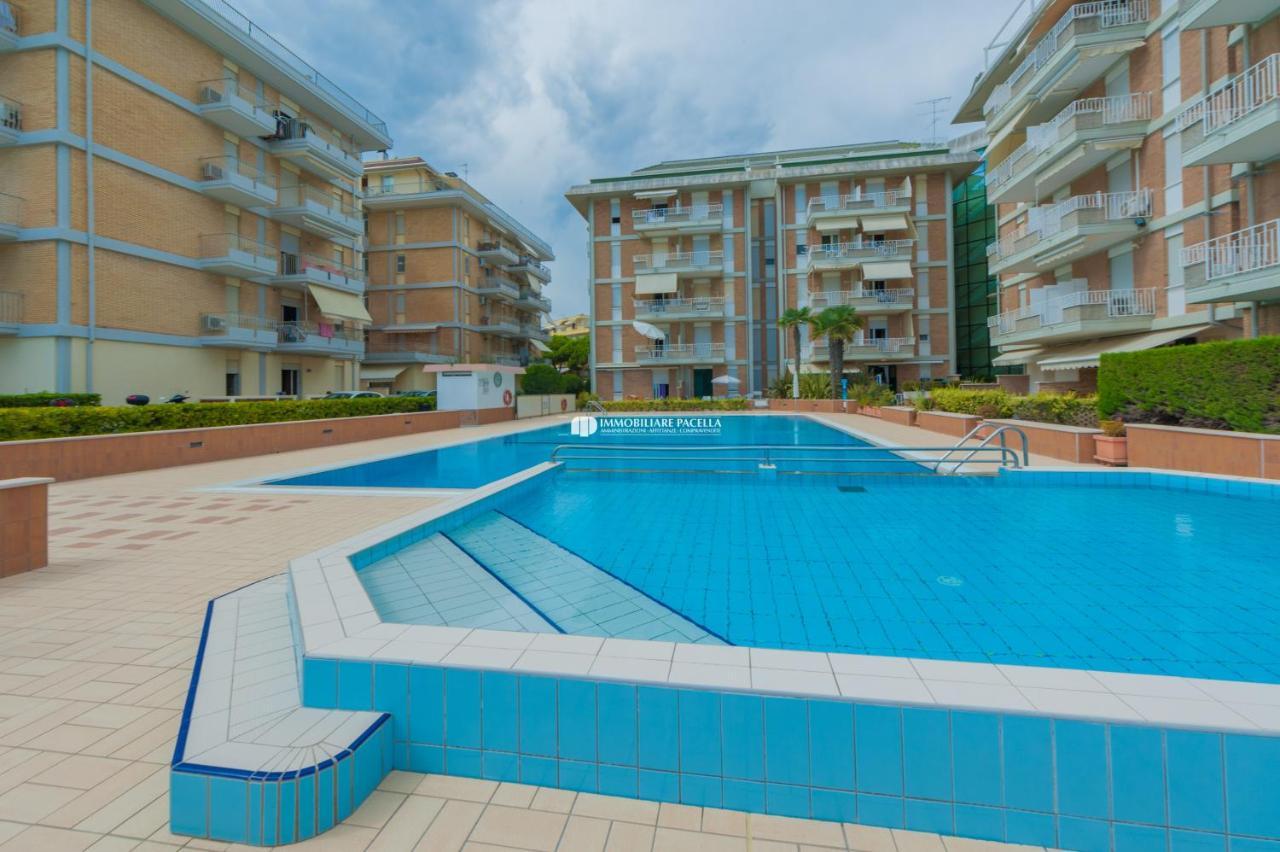 Residence Puerto Del Sol Immobiliare Pacella Lido di Jesolo Exteriör bild